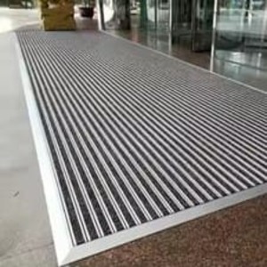 aluminum-entrance-door-mat